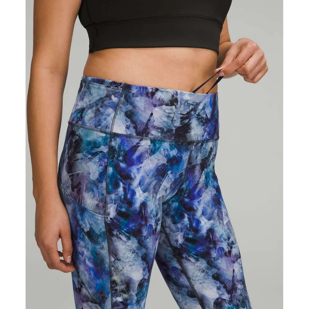 Lululemon Fast and Free High-Rise Leggings Blue Purple Print Size 0 EUC 25